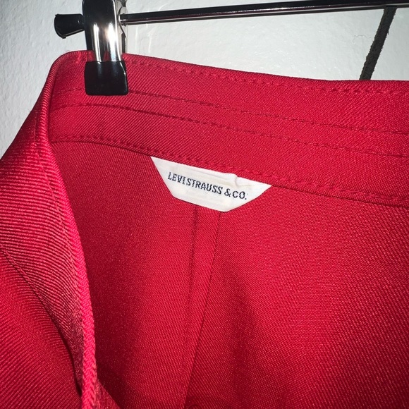 🚨🚨RARE VINTAGE LEVI RED WEDGIE HOT PANTS🚨🚨 - Picture 11 of 13